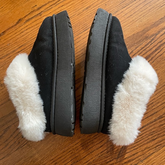 Fuzzy Winter Platform Slippers - Picture 4 of 6